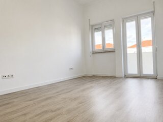 rk61e12ld1musn6278b2h.jpg
