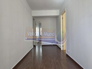 zv76vt7dbdbaq0og3h9rb.jpg