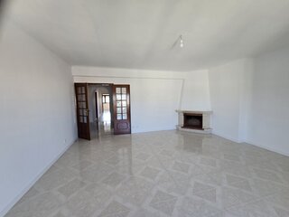 d8390ri8fru7i5jot14ld9.jpg