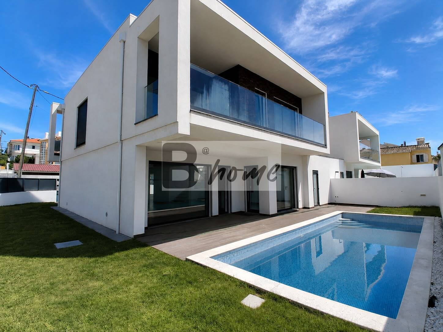 House T4