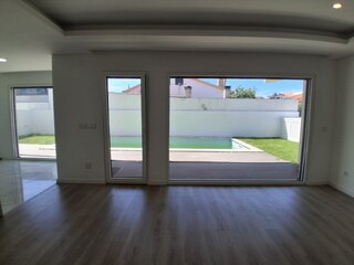 8mkx7w717tx7efl5pnf4oi.jpg
