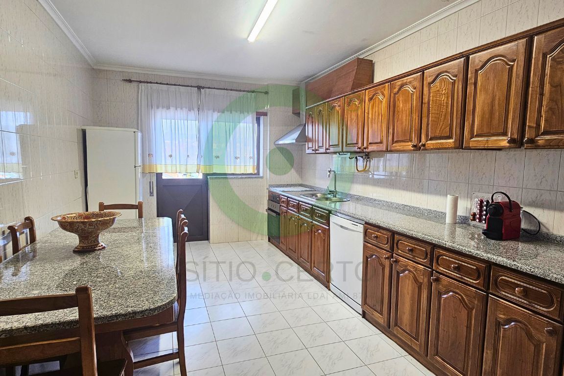 https://images.crm360.pt/imoveis/3779xm/foto_marca_agua/3xww5aqlqf5sm8mdy344ds.jpg