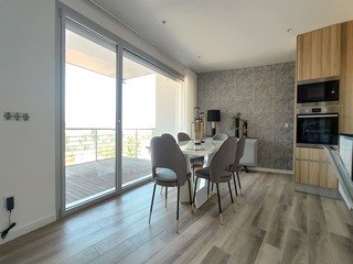 7frmiyqu02ei550mz5a11.jpg