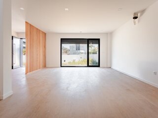e6sab1tgma440ewf37v2ba.jpg