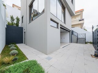 eiq61ymfaemmchulvey2s7.jpg