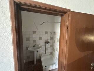 e8pwzet5m7g12ktnvakdifj.jpg