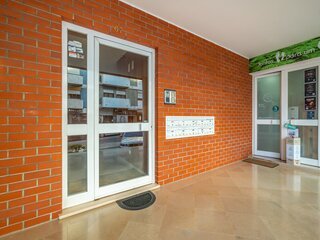 akojupc99nq8e66m18104.jpg