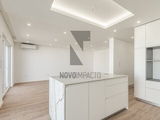 b6m1cadje789ey08mr8k9t.jpg