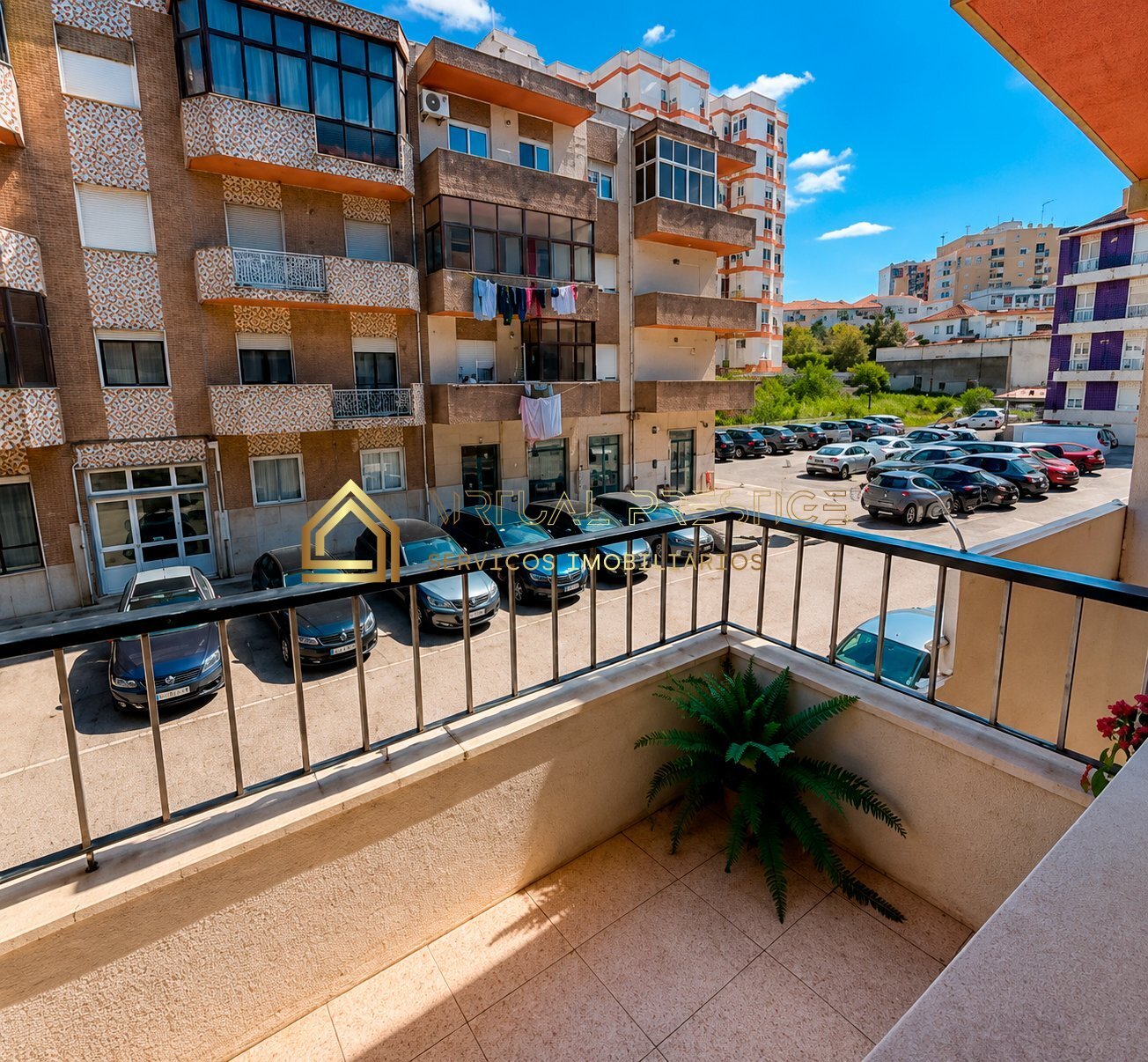 https://images.crm360.pt/imoveis/3o954k/foto_marca_agua/dsoawoxy1cs2rxbc53akvr.jpg