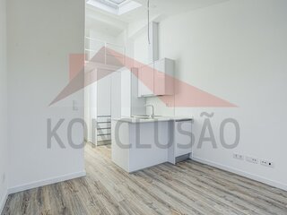 e9qyqc8pckdzl5ybqm8ty.jpg