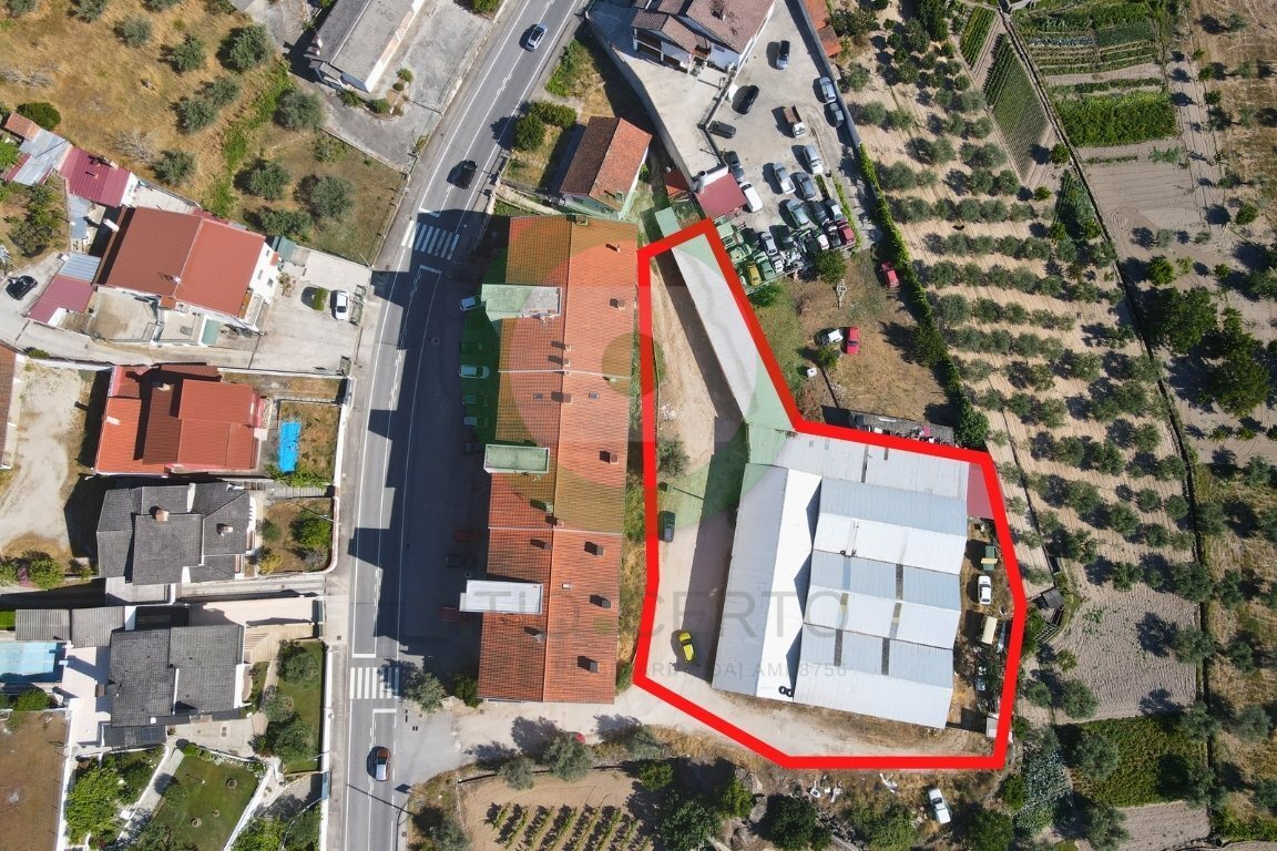 https://images.crm360.pt/imoveis/3o9m8e/foto_marca_agua/zxllaz0x6lz519lwsh6tf.jpg