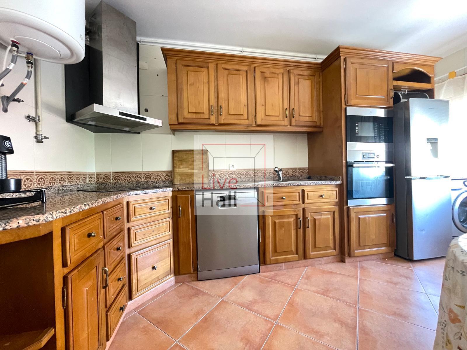 https://images.crm360.pt/imoveis/3o9q8v/foto_marca_agua/4xb9ivoj38fg42mzoeh0gm.jpeg