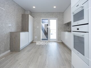 xyfexoti6rmdzon47fmbl.jpg