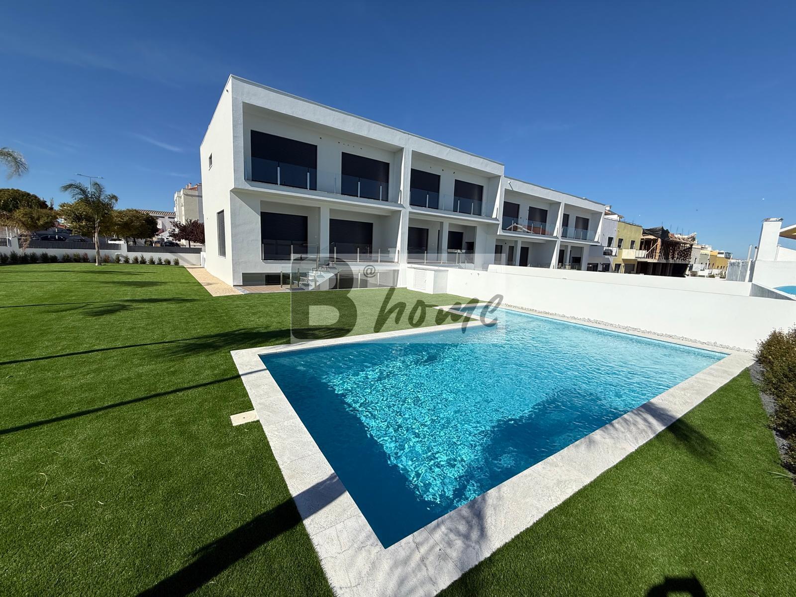 Doppelhaushälfte T3 + 1