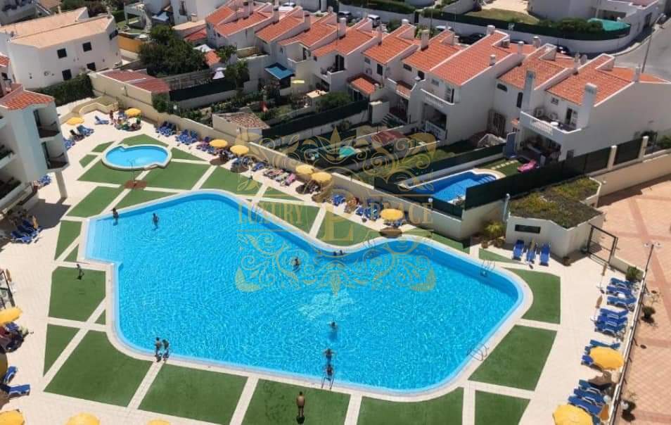 Apartamento T1 Edificio Com Piscina em Albufeira