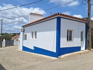947rk4br8tdukscrsrcxmr.jpg