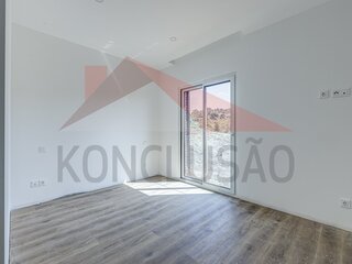 illlu41hyute8m6uc2yqf.jpg