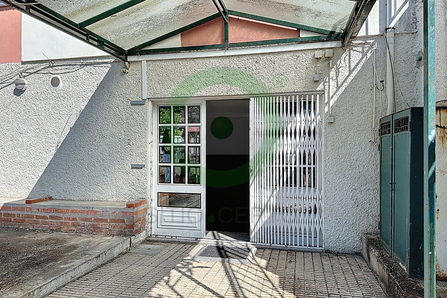 https://images.crm360.pt/imoveis/j0ppvx/foto_marca_agua/zzls9re5ufsmgki5igyq3h.jpg
