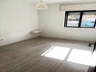 trueseci95g2y8rcv2gsn.jpg