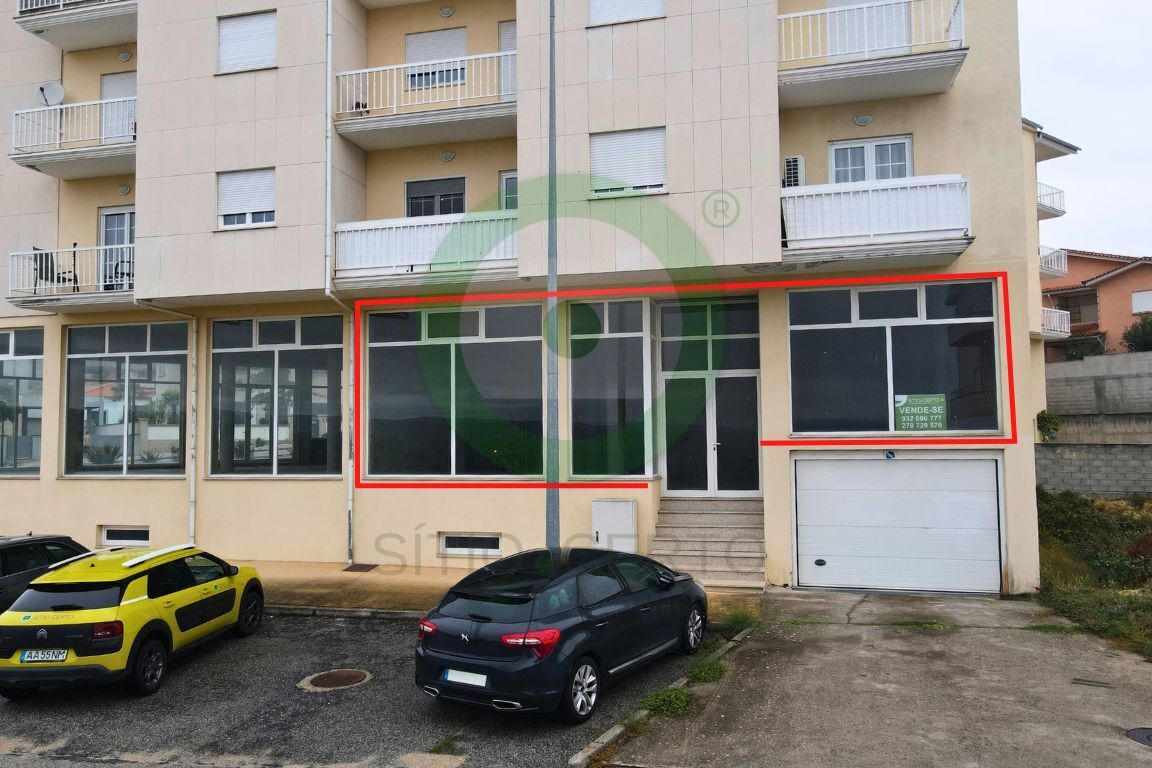 https://images.crm360.pt/imoveis/j9mqlg/foto_marca_agua/02svn5xty3xozdh0o2x3fhj.jpg