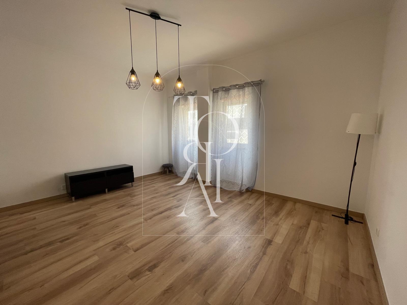 https://images.crm360.pt/imoveis/jpop2q/foto_marca_agua/vgjocm4v3i8xab2m2pjki.jpg