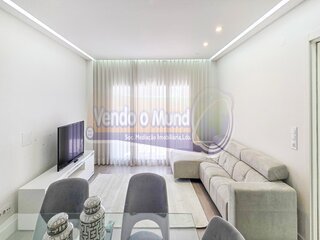 6sqp8plzltlfuzst60filn.jpg