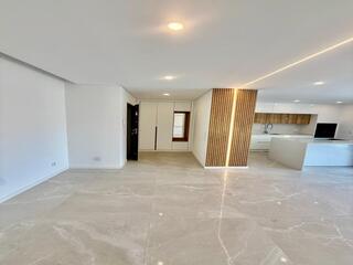 03gquu3td3prb9u7fy3400w.jpg