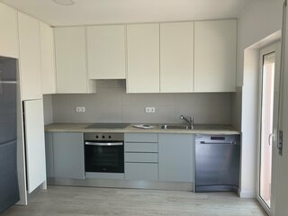 3134cnpebu9oeh4wh737r.jpg