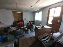 7j8rx592yde58oxsd9mkg7.jpg