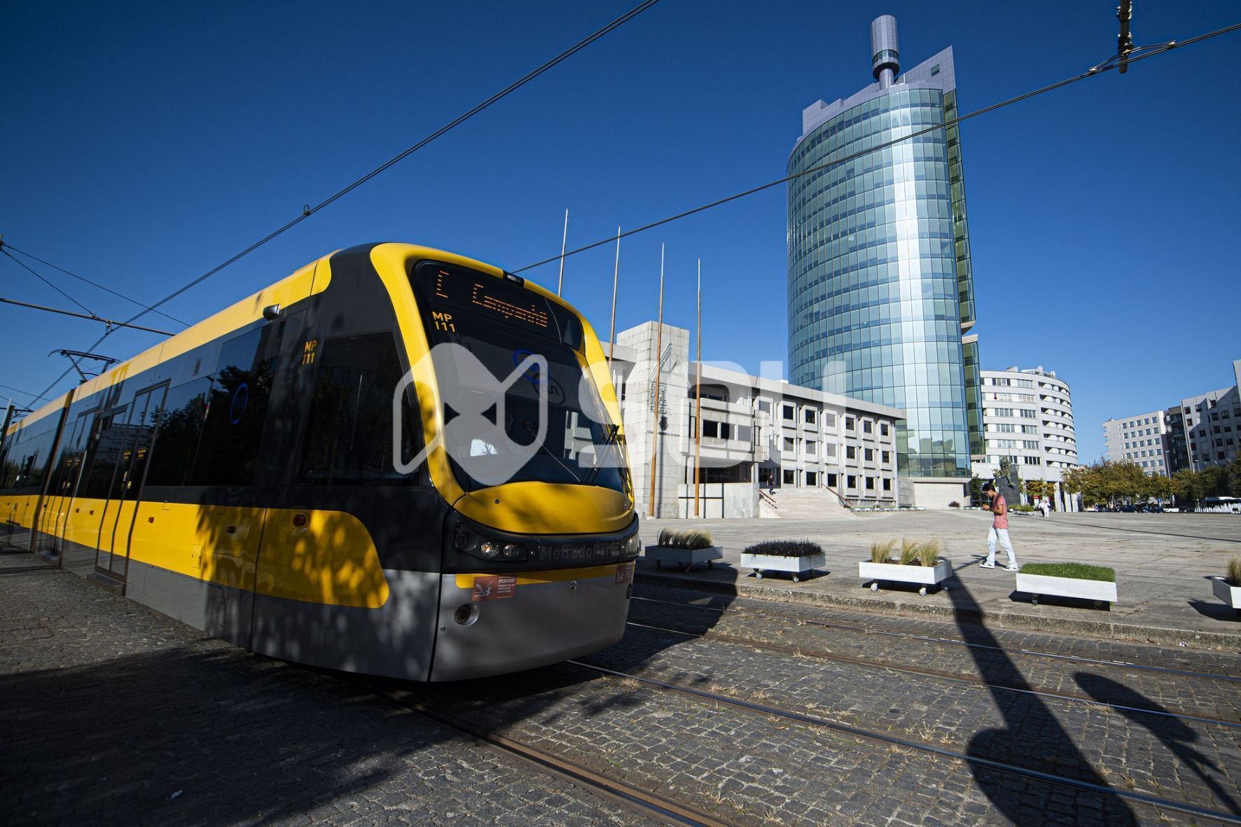 https://images.crm360.pt/imoveis/jqp97g/foto_marca_agua/pon0u0tmlghxk305pfuen.jpg