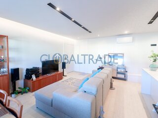 8agvf7gv38cv63i3avqmm8.jpg