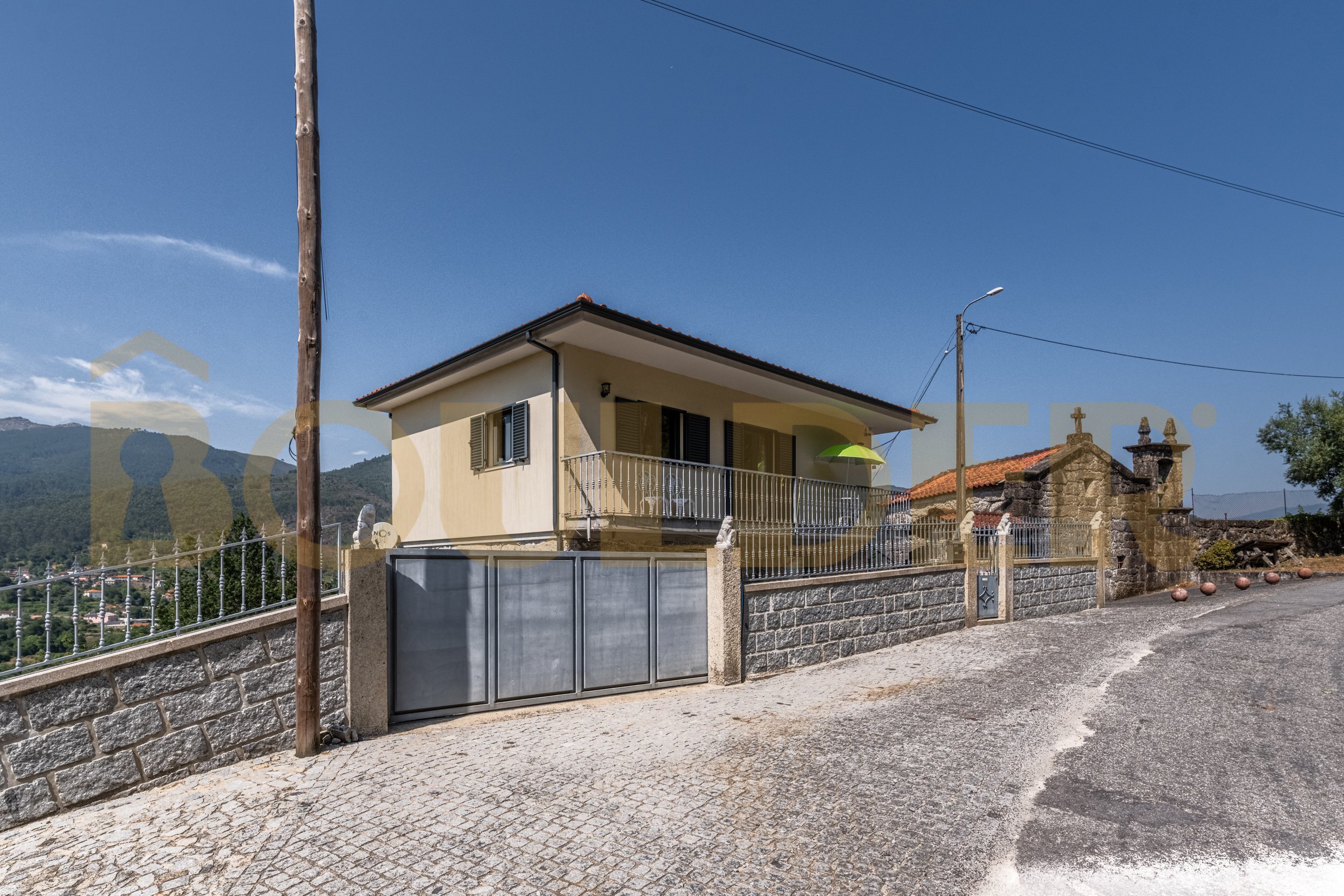 Bi-Family House T2