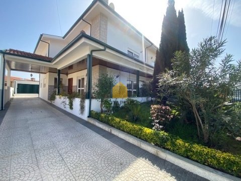 Moradia Geminada T3