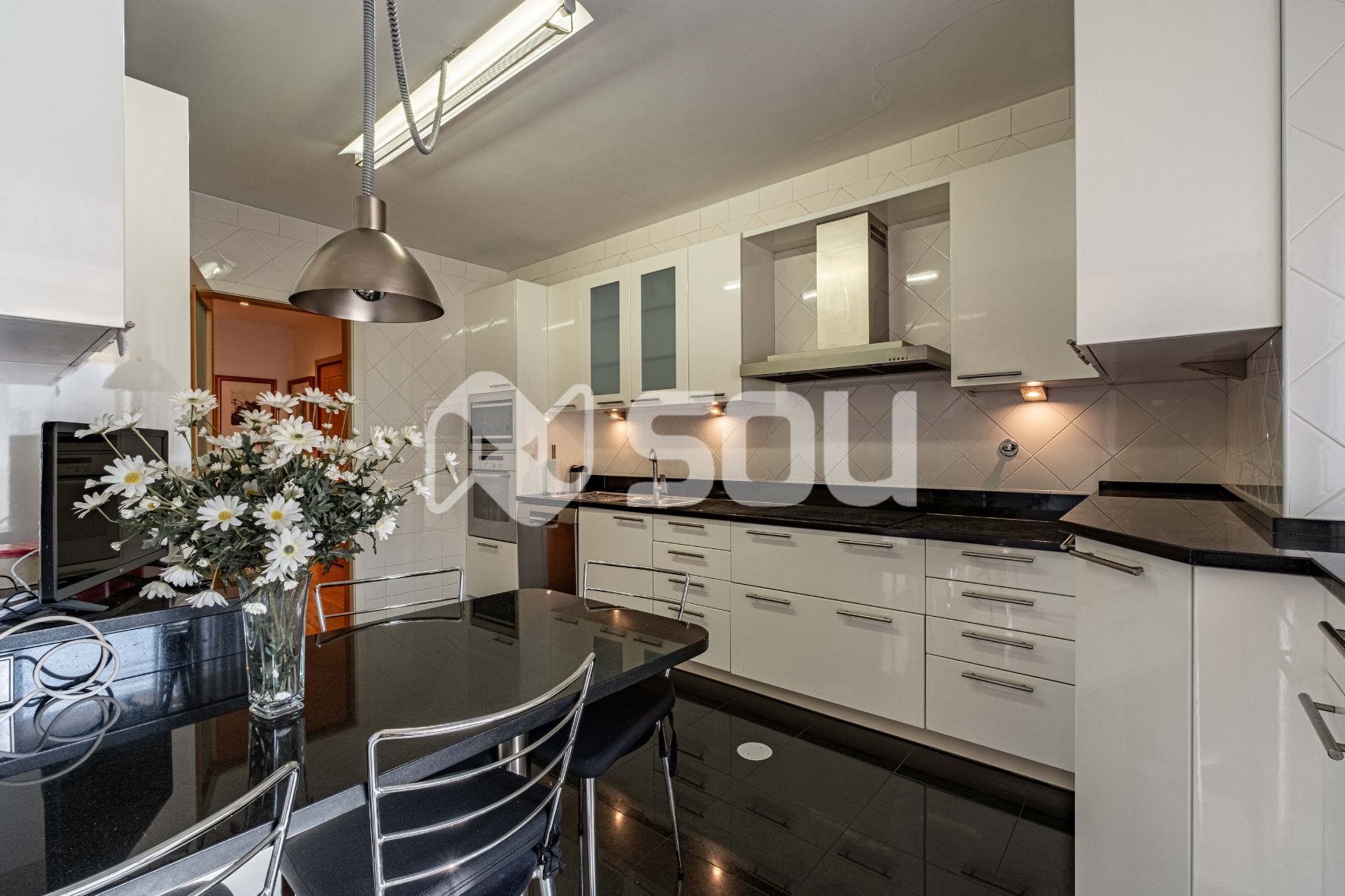 https://images.crm360.pt/imoveis/jrr1r9/foto_marca_agua/h04bfnewvvitn7sezasaf.jpg