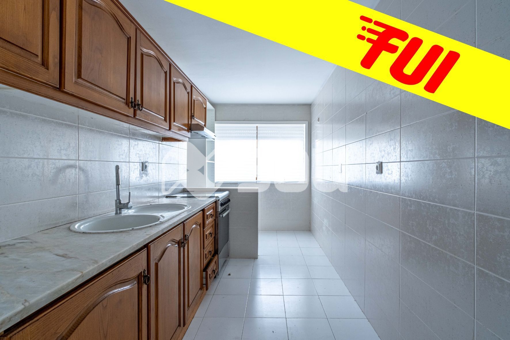 https://images.crm360.pt/imoveis/jrrl25/foto_marca_agua/uxcs5bgzlhp8wmvln8a6hb.jpg