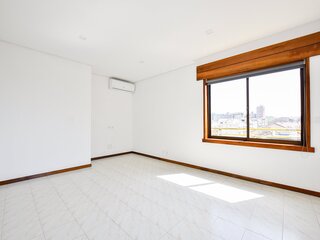 hds9m2rjcxdldtw8jus49b.jpg