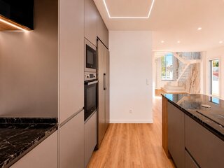l3rv190nqsc1roozm549j3.jpg
