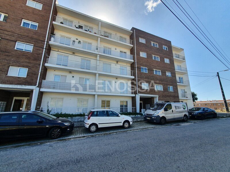 https://images.crm360.pt/imoveis/w1r5l1/foto_marca_agua/c31g5r81nojkk7zcfil0t.jpeg