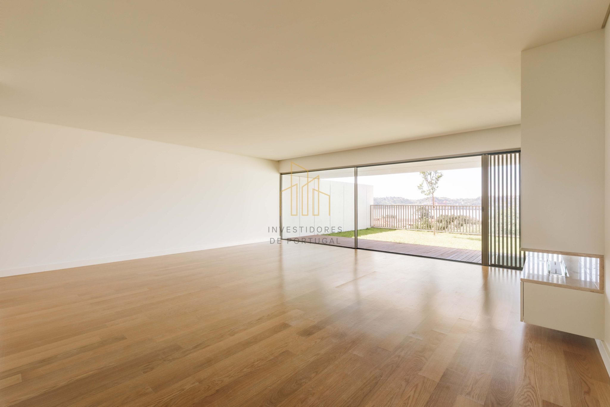 https://images.crm360.pt/imoveis/w1rev0/foto_marca_agua/mps3h85h6d3p6brf29rch.jpg