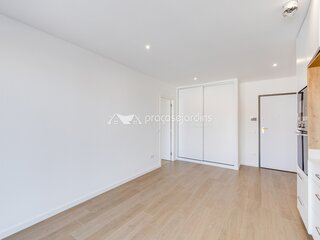 e76382djq2ofjh9jb983k6.jpg