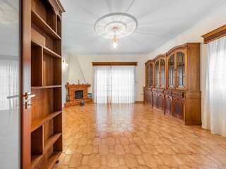 f10mxnyq1xgjj1304steom.jpg