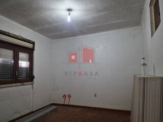 9au7vf1pkcsnjnd6v8qnvk.jpg