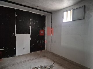 fduk4ph8m2ap9isn5319o.jpg