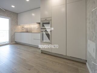 9963u6mck6rch74qcesa3.jpg