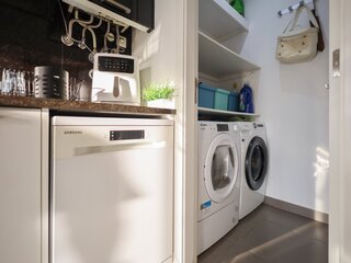 npfqxr70mh8xe394q370v.jpg
