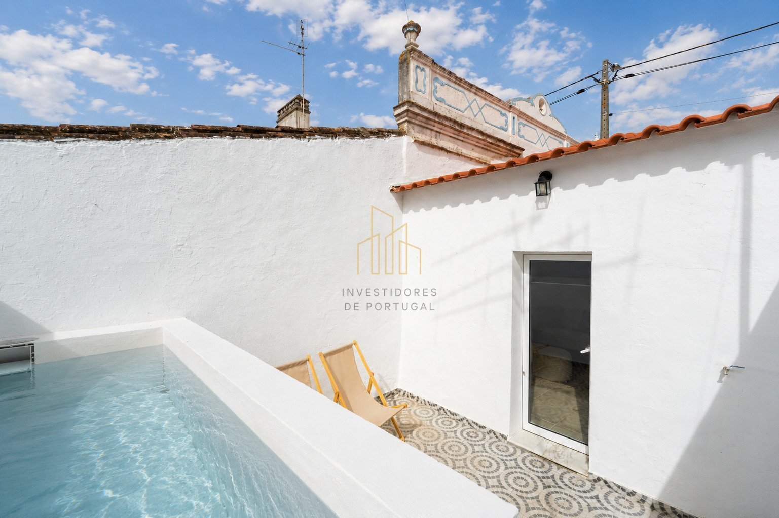 https://images.crm360.pt/imoveis/we71kr/foto_marca_agua/c2nhra07jcrf27550gu8kl.jpg