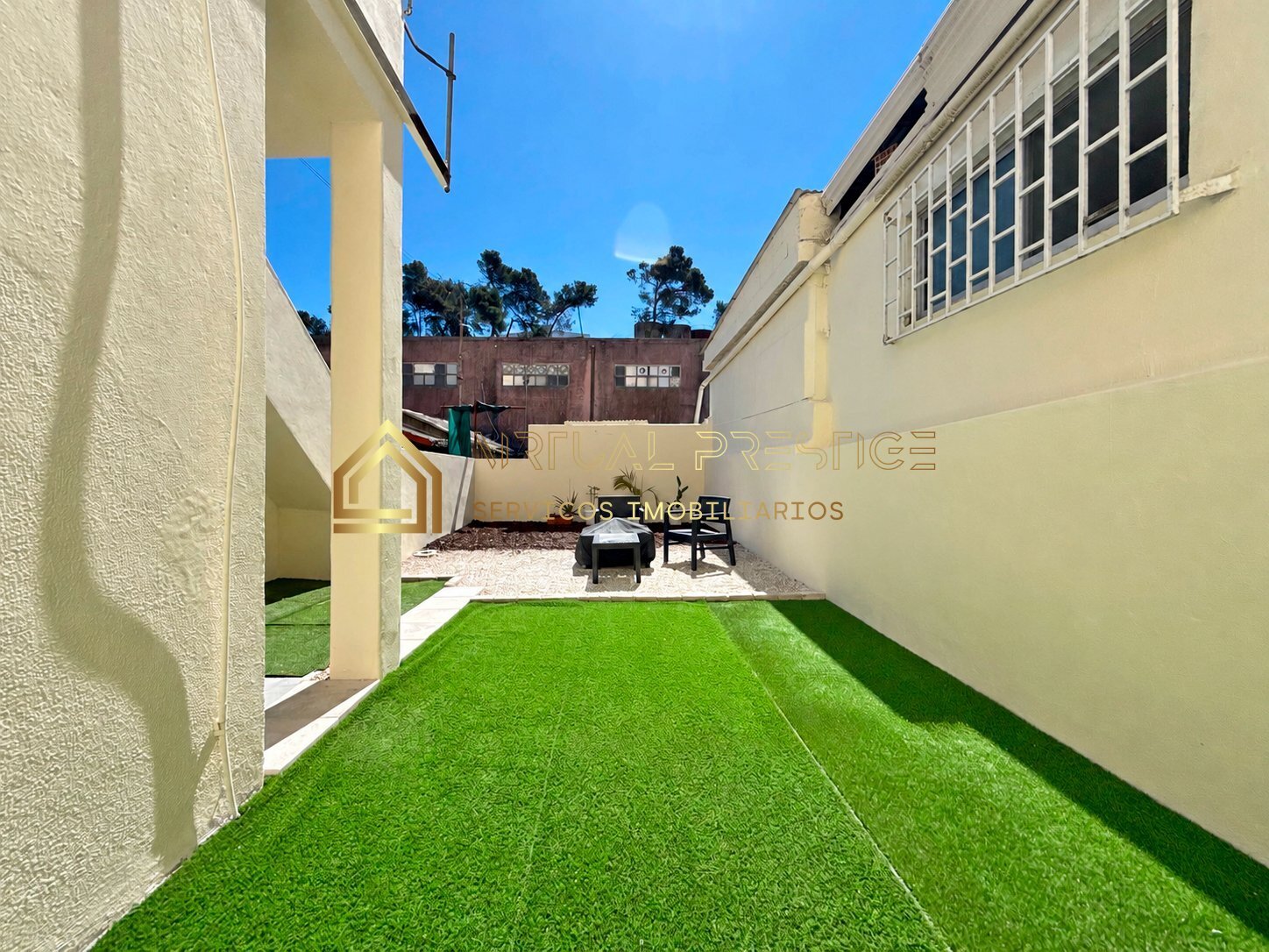 https://images.crm360.pt/imoveis/wen56l/foto_marca_agua/ffwahtyw1deca0yposy2.jpg
