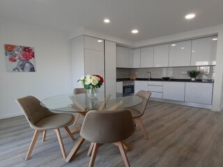 xc8ieseaw39d7v8o8rcv2g.jpg