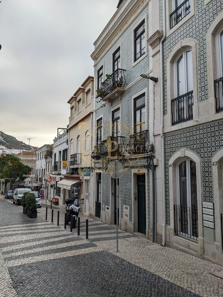 Immeuble à Sesimbra, 5 appartements à 50 mètres de la plage