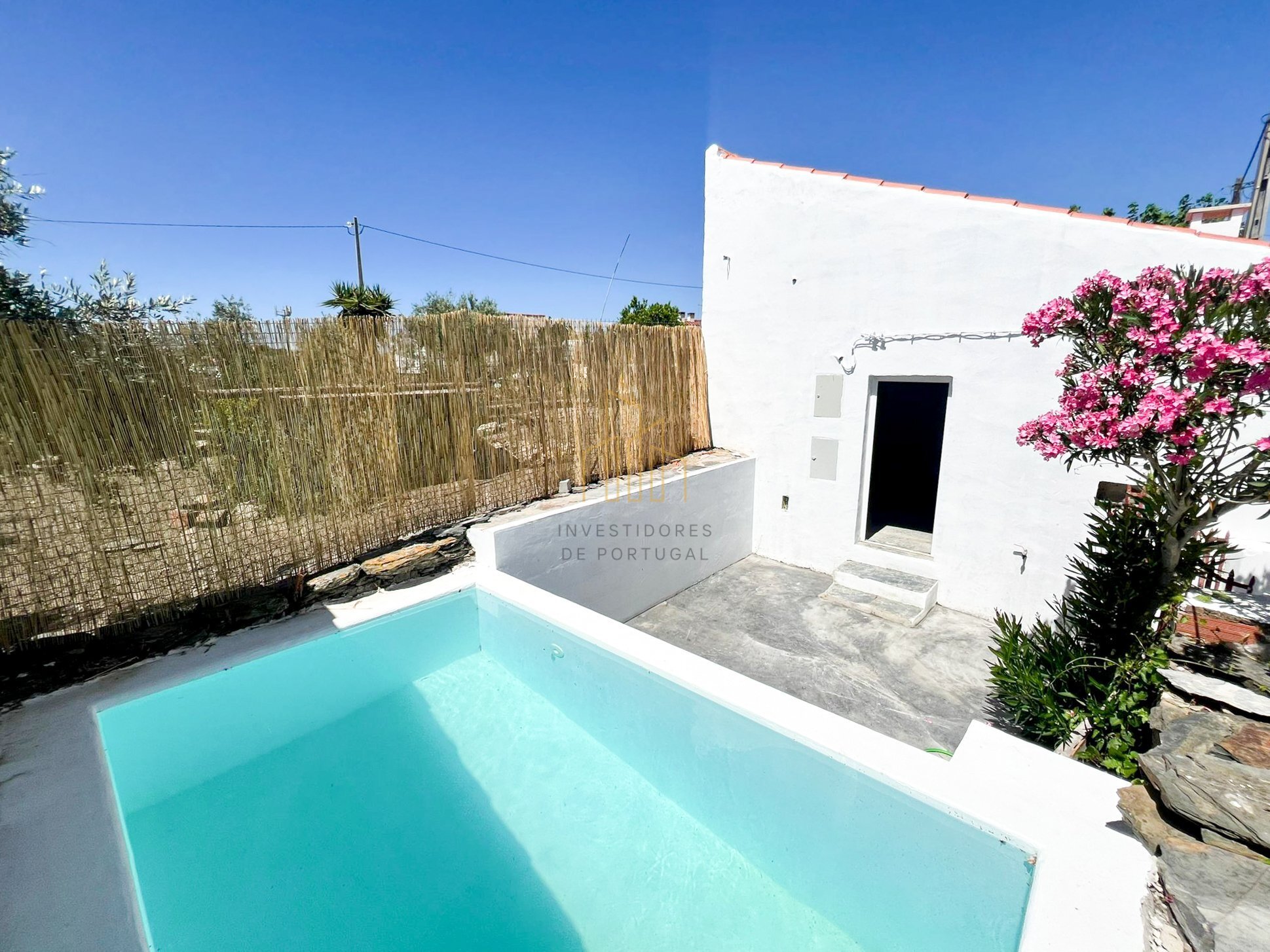 https://images.crm360.pt/imoveis/wlg14l/foto_marca_agua/i3dn5pzsoswpintctkbik.jpg